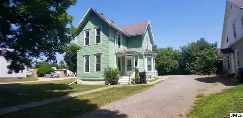527 N State St, Jackson, MI 49202 photo 2