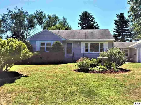 1333 Cunningham, Jackson, MI 49201 photo 2