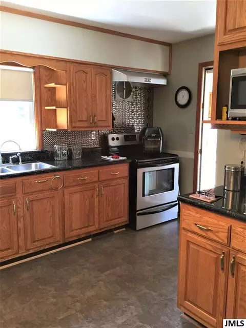 1333 Cunningham, Jackson, MI 49201 photo 7