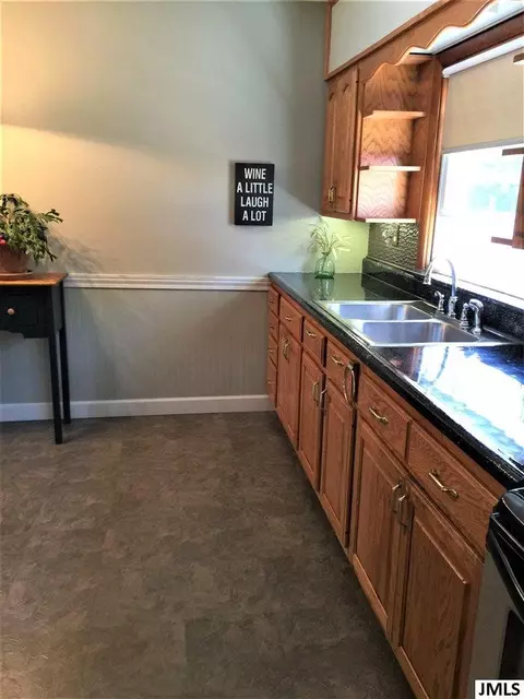 1333 Cunningham, Jackson, MI 49201 photo 8