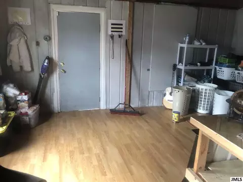 501 Oak St, Jackson, MI 49201 photo 3