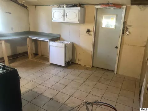 501 Oak St, Jackson, MI 49201 photo 4