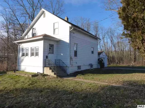 1316 Mitchell St, Jackson, MI 49203 photo 1