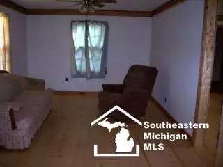 2819 W Albain, Monroe, MI 48161 photo 4