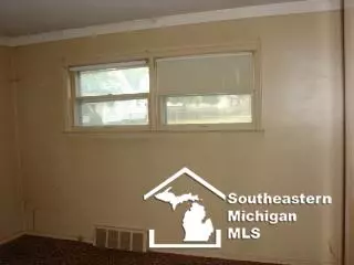7490 Huron, Taylor, MI 48180 photo 5