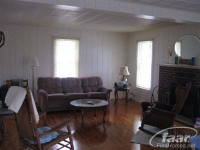 1314 E Oliver St, Other, MI 48867 photo 4