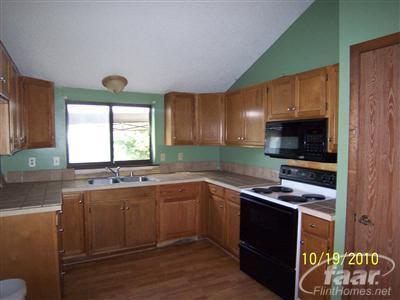 6306 Mckenzie Dr, Other, MI 48507 photo 3