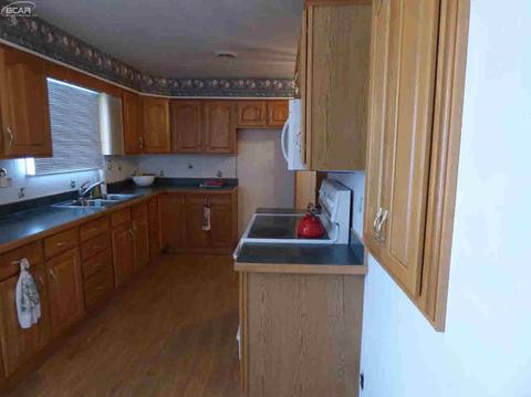 8198 Coldwater Rd, Other, MI 48433 photo 16
