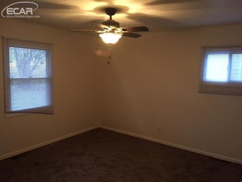 511 E Flint St, Other, MI 48423 photo 3