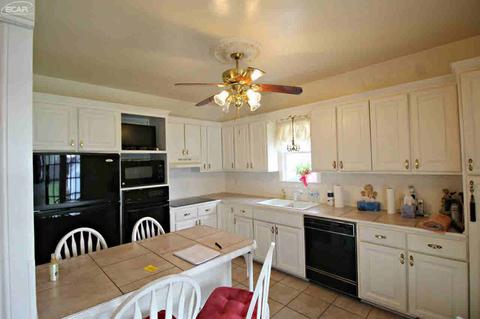510 E Main St, Flushing, MI 48433 photo 8