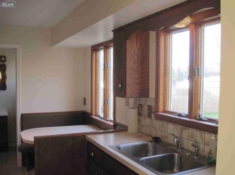 8085 Castleward Dr, Davison, MI 48423 photo 8