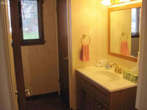 8085 Castleward Dr, Davison, MI 48423 photo 12