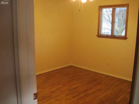 8085 Castleward Dr, Davison, MI 48423 photo 9