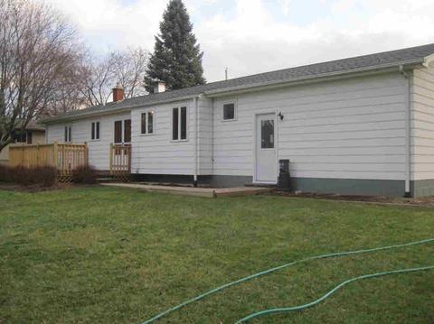 8085 Castleward Dr, Davison, MI 48423 photo 2
