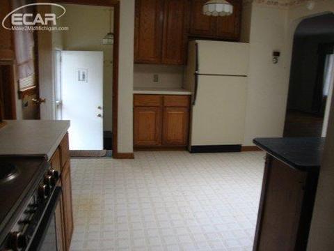 2330 Murphy Rd, Flint, MI 48504 photo 14
