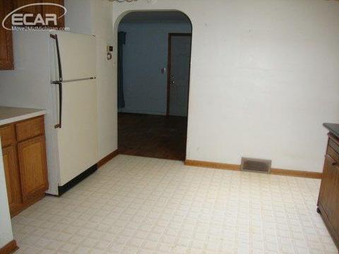 2330 Murphy Rd, Flint, MI 48504 photo 11