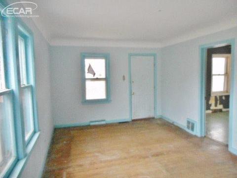 2502 Branch Rd, Flint, MI 48506 photo 5