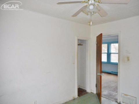 2502 Branch Rd, Flint, MI 48506 photo 7