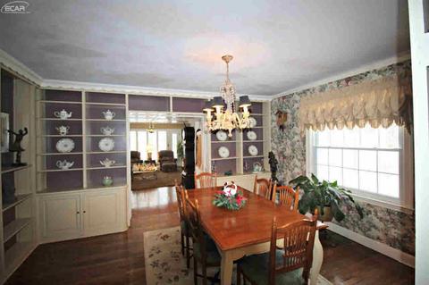 405 Coutant St, Flushing, MI 48433 photo 5