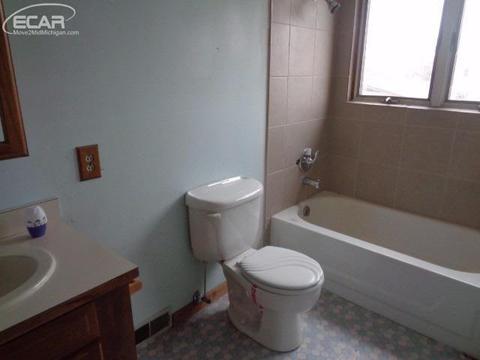 5455 Webster Rd, Flint, MI 48504 photo 8