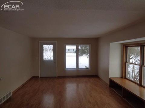 5455 Webster Rd, Flint, MI 48504 photo 2