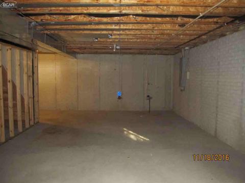 720 Wilberforce Dr, Flint, MI 48503 photo 27