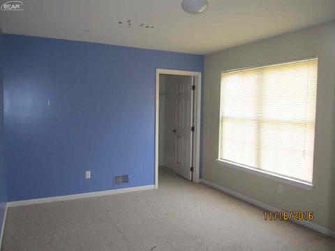 720 Wilberforce Dr, Flint, MI 48503 photo 24