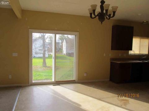 720 Wilberforce Dr, Flint, MI 48503 photo 11
