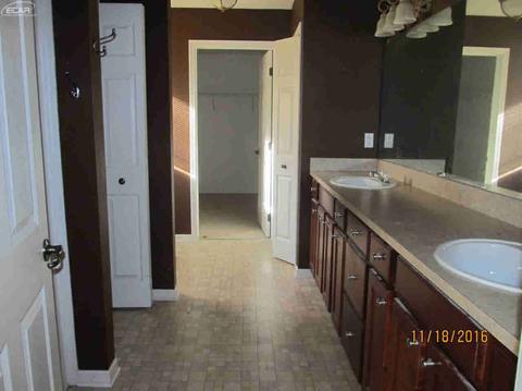 720 Wilberforce Dr, Flint, MI 48503 photo 19