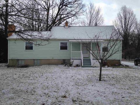 1105 E Maple Ave, Burton, MI 48529 photo 1