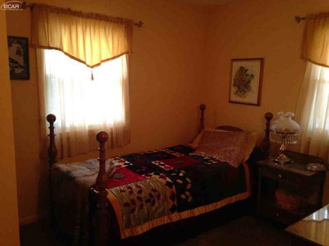 1105 E Maple Ave, Burton, MI 48529 photo 7
