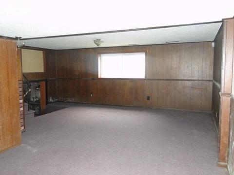 313 N Elms Rd, Flushing, MI 48433 photo 9