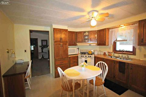 8103 Morrish Rd, Flushing, MI 48433 photo 5