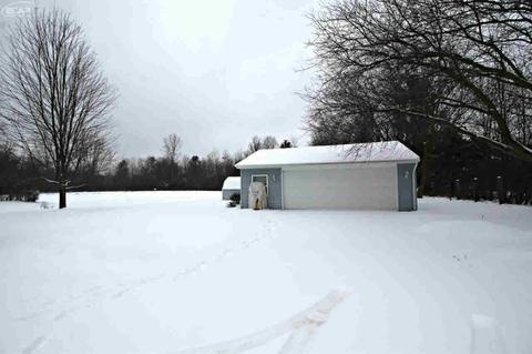 8103 Morrish Rd, Flushing, MI 48433 photo 11