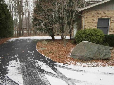 7478 Falling Leaf Ct, Flushing, MI 48433 photo 25