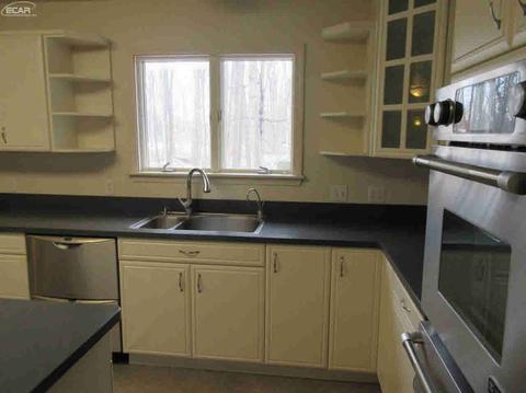 7478 Falling Leaf Ct, Flushing, MI 48433 photo 10
