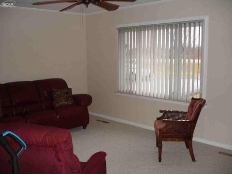 7345 N Elms Rd, Flushing, MI 48433 photo 5