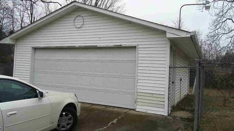 201 Eldridge Ave, Flint, MI 48505 photo 2