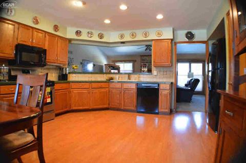 48595 Declaration, Macomb, MI 48044 photo 3