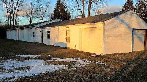 5272 W Carpenter Rd, Flint, MI 48504 photo 9