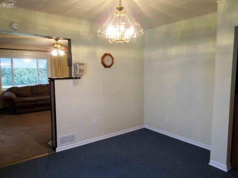5272 W Carpenter Rd, Flint, MI 48504 photo 16