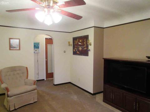 5272 W Carpenter Rd, Flint, MI 48504 photo 10