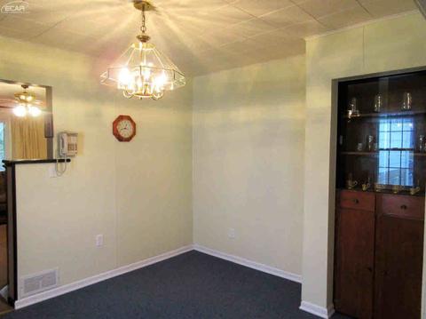 5272 W Carpenter Rd, Flint, MI 48504 photo 15