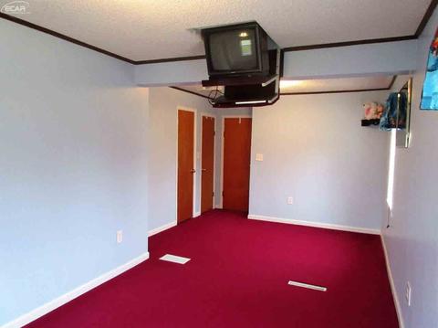 5272 W Carpenter Rd, Flint, MI 48504 photo 24