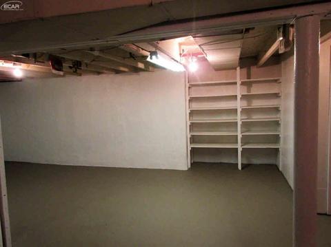 5272 W Carpenter Rd, Flint, MI 48504 photo 32