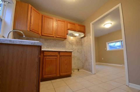 513 Pine St, Clio, MI 48420 photo 8