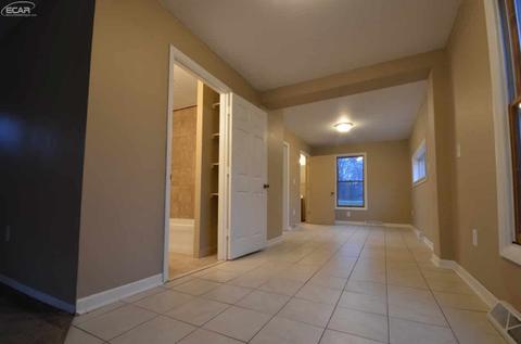 513 Pine St, Clio, MI 48420 photo 10