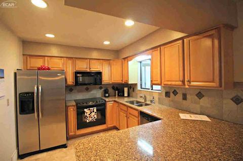 5135 Cedardale Ln, Flushing, MI 48433 photo 5