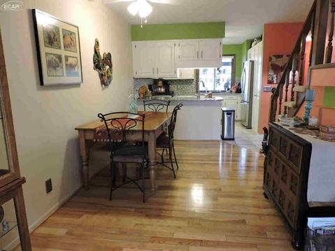 590 Oakbrook Cir, Flushing, MI 48433 photo 10