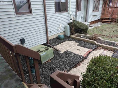 590 Oakbrook Cir, Flushing, MI 48433 photo 52